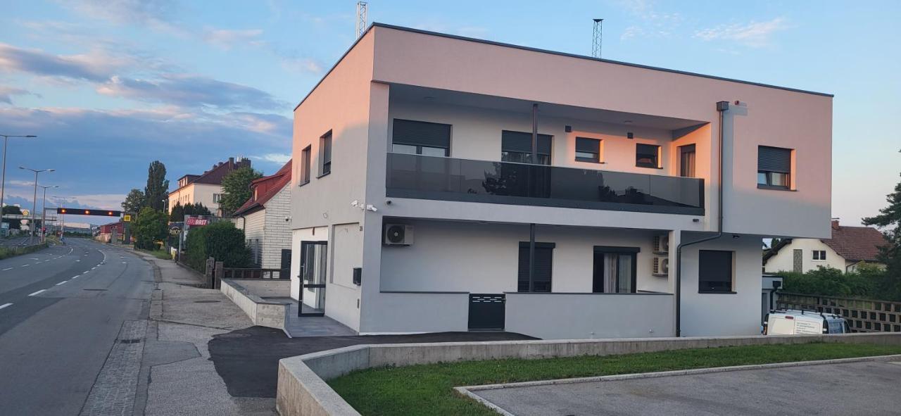 Smart Rooms Wels Kültér fotó
